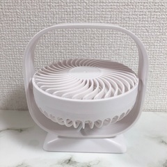 扇風機（ＵＳＢ、四角丸型、ブラケット付、WH）の画像