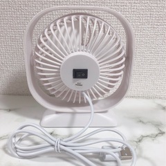 扇風機（ＵＳＢ、四角丸型、ブラケット付、WH）の画像