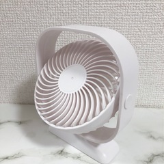 扇風機（ＵＳＢ、四角丸型、ブラケット付、WH）の画像