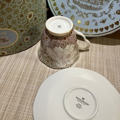 WEDGWOOD デイジー　カップ&ソーサー　箱入りの画像
