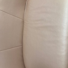 決まりました。定価59000円　新品同様　フランフラン　合皮　アンクレット　2人掛け　ソファー　ベージュピンクの画像