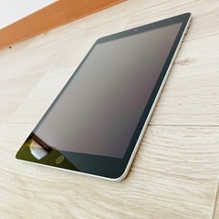 iPad 第9世代 Wi-Fi 64GB A2602 スペースグレイ 美品 使用回数1回 Apple シルバーの画像