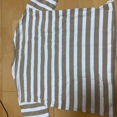 GU Tシャツ　レディースMの画像