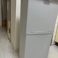 ゴミ箱の画像