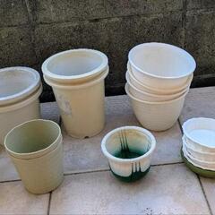 プラスチック植木鉢の画像