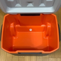 【美品】Coleman クーラーボックス　60QT/56L グレー /オレンジの画像