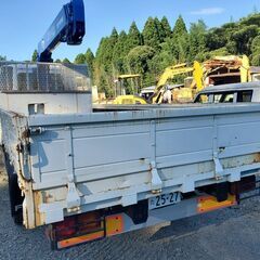 三菱ふそう　４トン　ユニック車　車検2025年10月の画像