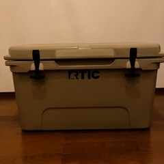 RTIC クーラーボックス　45 キャンプ　BBQ 海の画像