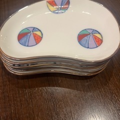 皿　柄違い　同一サイズ　中古　の画像