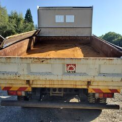 いすゞ　フォワード　４トン　ダンプ車　の画像