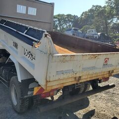 いすゞ　フォワード　４トン　ダンプ車　の画像