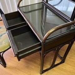籐ドレッサー（椅子付）の画像
