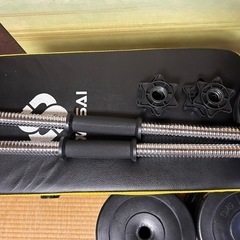 トレーニングベンチ　ダンベルセット　ゴールドジム腰ベルト　パワーグリップの画像