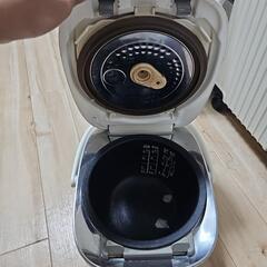 炊飯器の画像