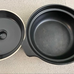 IHでもガスコンロでも使えるふきこぼれしにくい土鍋　6号　レンジ　18cm 黒の画像