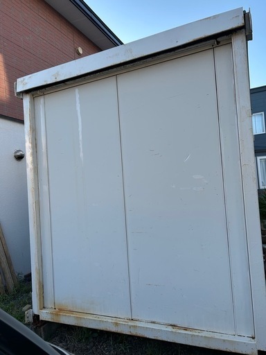 プレハブ？ユニットハウス？