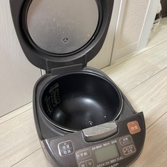 炊飯器の画像