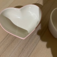 【未使用品】ハートのカップ、お皿セットの画像