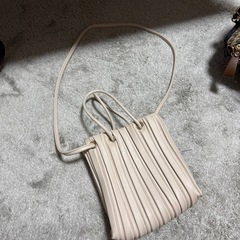 ショルダーバッグの画像