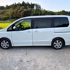 日産 セレナ ハイウェイスターV 平成22年 11.6万km ATの画像