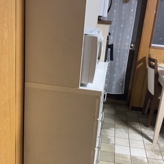 食器棚の画像