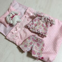 ベッド布団パジャマセット★リカちゃんりかちゃんママバービーちゃんエリーちゃんの画像