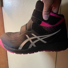 asics 安全靴　ブラックピンクカラーの画像