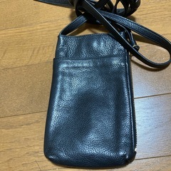 サザビー　スマホポシェット　レザーの画像