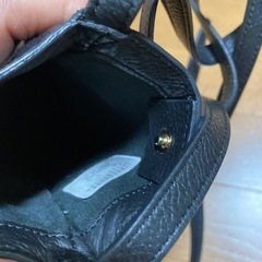 サザビー　スマホポシェット　レザーの画像