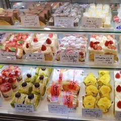 ケーキ好きな方仲良くしてください