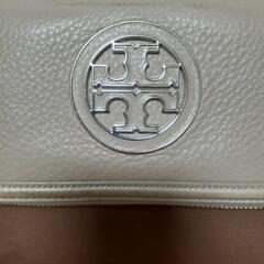 最終値下げ　明日削除致します。　TORY BURCH 長財布 ベージュの画像