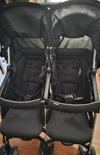 Combi二人乗りベビーカー