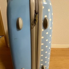 スーツケース  ドット柄の画像