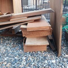廃材　焚きつけ　薪　たき火　キャンプの画像
