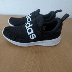 adidas　の画像