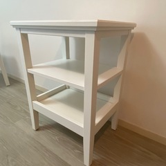IKEA イダネスサイドテーブル (カズ) 浜川崎のテーブル