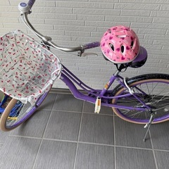 シスター・ジェニー　自転車とヘルメットの画像