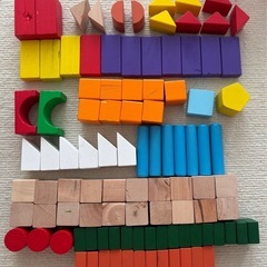 木製積み木セット (100 ピース) の画像
