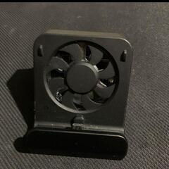 【動作確認済】ソフト2本付き　任天堂Switch　ジョイコン付き　本体　付属品揃ってます　箱付き　の画像