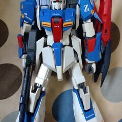 マスターグレード　Ｚガンダムver2.0　組み立て済み完成品　ガンダムプラモデルの画像
