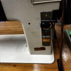 ブラザー工業 TA-B623 足踏み 職業用本縫いミシンの画像