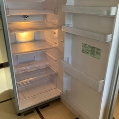 冷蔵庫の画像