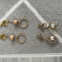 アクセサリー入れ、イヤリングセットの画像