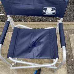 現在お話し中､
椅子三脚（中古）、サマーベッドはお話し中です。