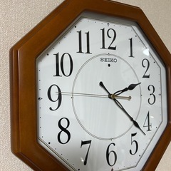 ●SEIKO 8角掛時計●木枠
の画像