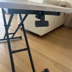 昇降式テーブル
の画像