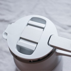 HARIO 保温ステンレスサーバー 600ml ホワイト VHSN-60-Wの画像