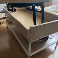 フィーカ 昇降式テーブル 机 組み立て済 美品
の画像