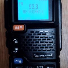 ほぼ新品 広帯域受信機 100MHz～998MHz受信可能 FMラジオの画像