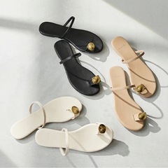 新品 サンダル グレージュの画像
